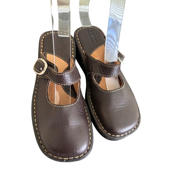 Born Girls Brown Leather Mary Jane Clogs Adjustable Buckle Strap Comfort - Picture 2 of 14